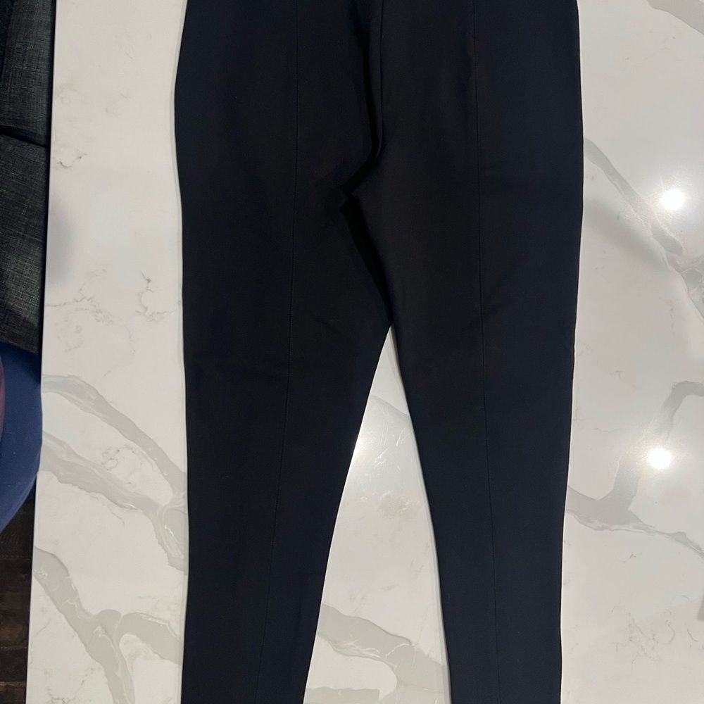 Brand new with tags Elie Tahari pull on stretch pants with ankle side zip